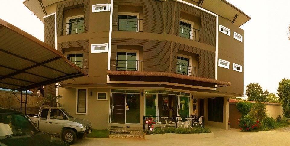 Bansappoori Aparthotel Ламфун Екстериор снимка