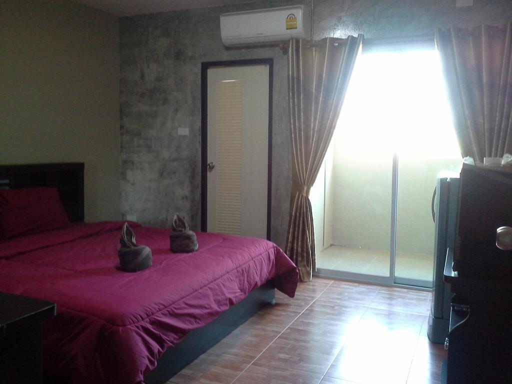 Bansappoori Aparthotel Ламфун Екстериор снимка