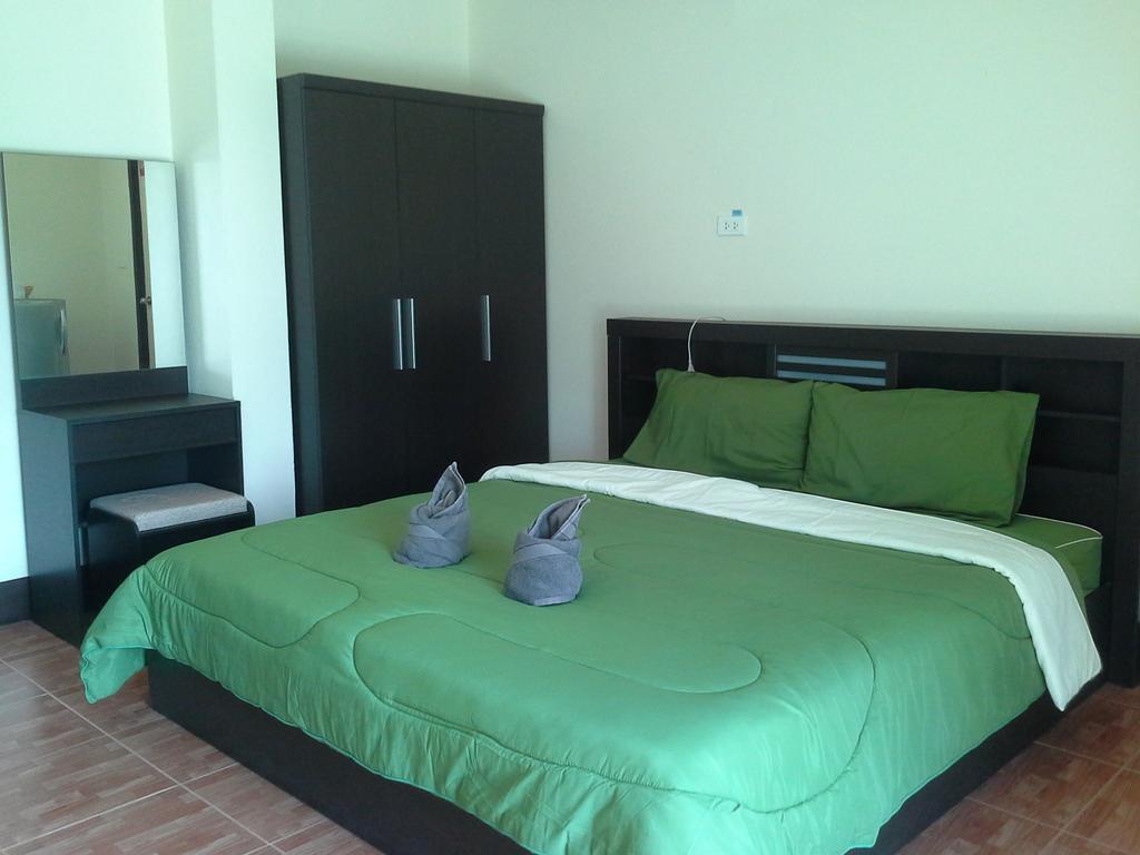 Bansappoori Aparthotel Ламфун Стая снимка