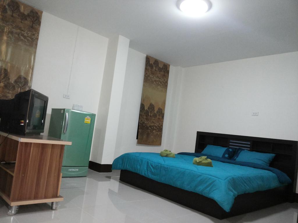 Bansappoori Aparthotel Ламфун Екстериор снимка